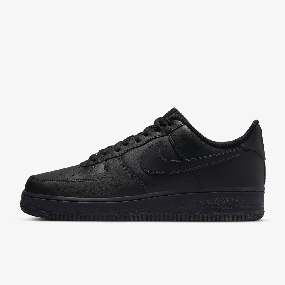 Nike Black Air Force 1 | Size 7.5 US